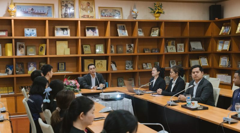 ต้อนรับคณะศึกษาดูงานจากโรงเรียนแหลมงอบวิทยาคม ต้อนรับคณะศึกษาดูงานจากโรงเรียนแหลมงอบวิทยาคม