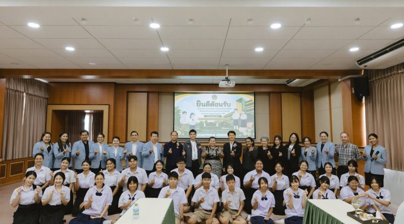 คณะกรรมการประเมินความพร้อมเพื่อขอเปิดห้องเรียนพิเศษภาษาอังกฤษ IEP